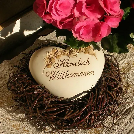 Haus Bergheimat 招待所 3*